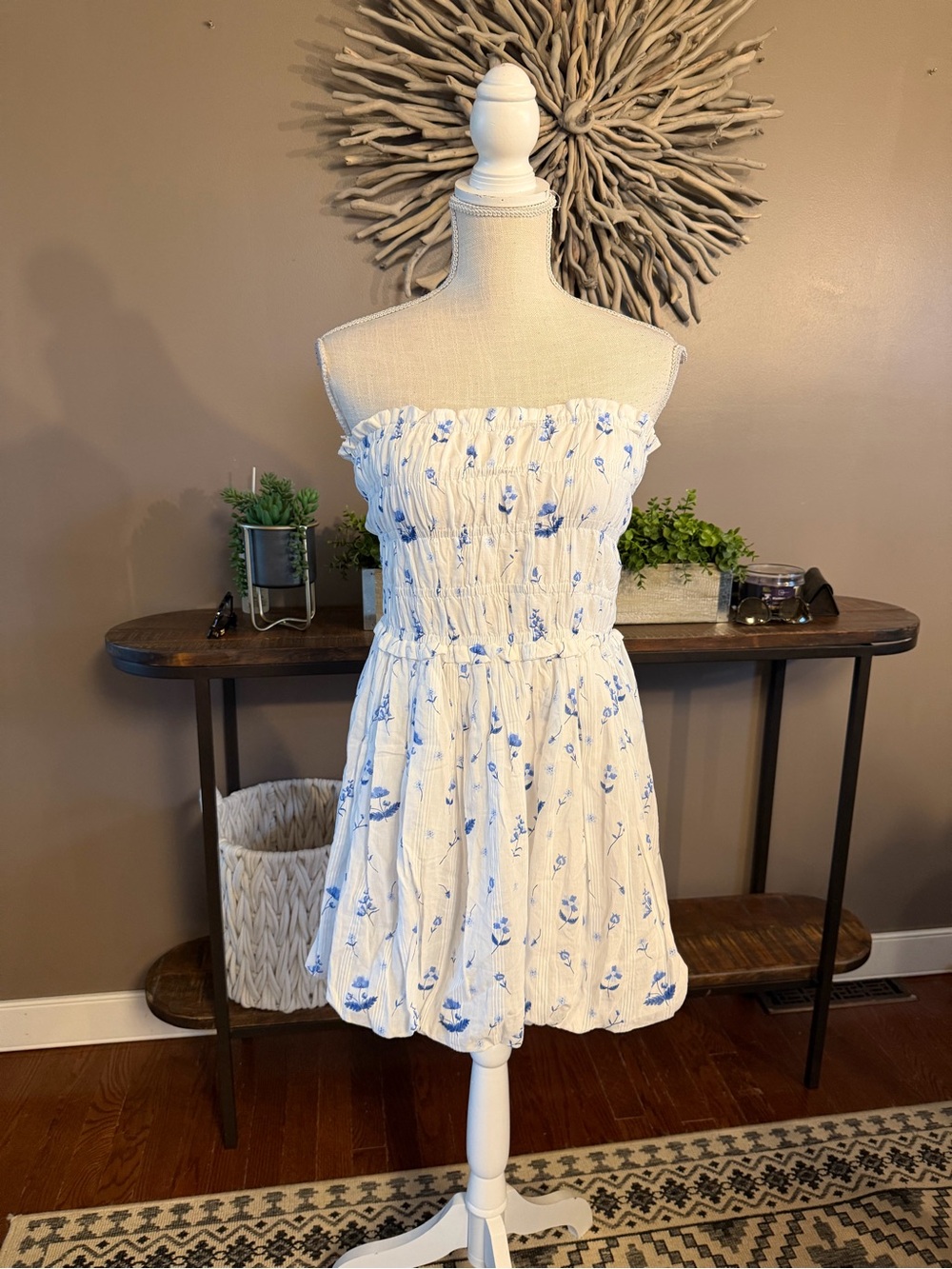 NWOT Jessica Simpson Strapless Dress in White with blue flowers